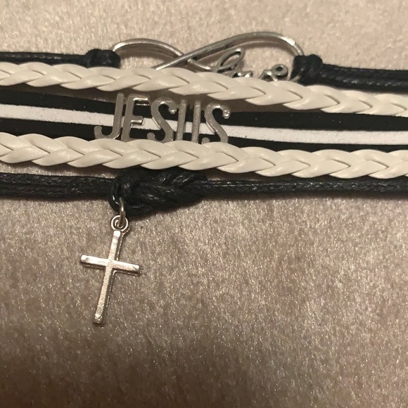 Love Jesus cross braided 5 strand adjust bracelet - Picture 2 of 8